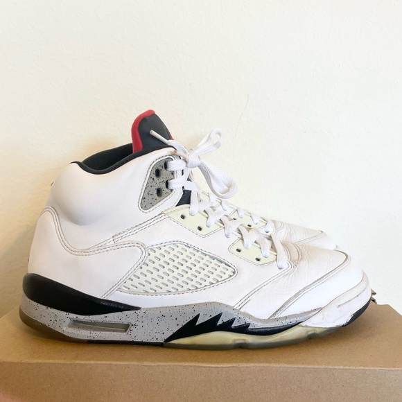 Jordan Other - Jordan 5 Retro White Cement size 8.5 136027-104 2017 PRE-OWNED